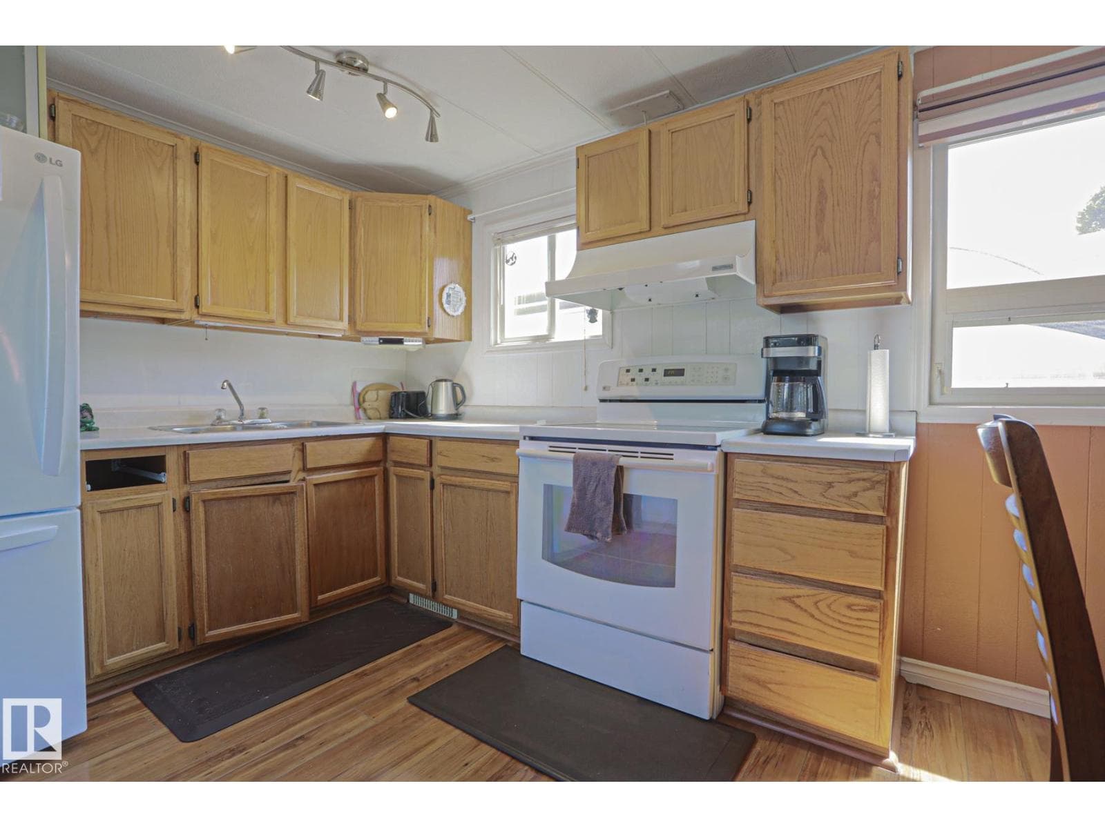 137 LEE RIDGE RD NW — photo 11 of 25