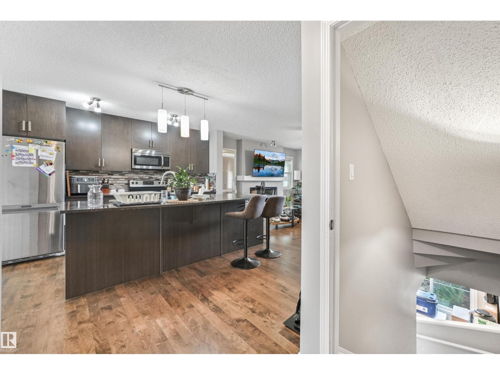 #40 1030 chappelle BV SW — photo 10 of 54