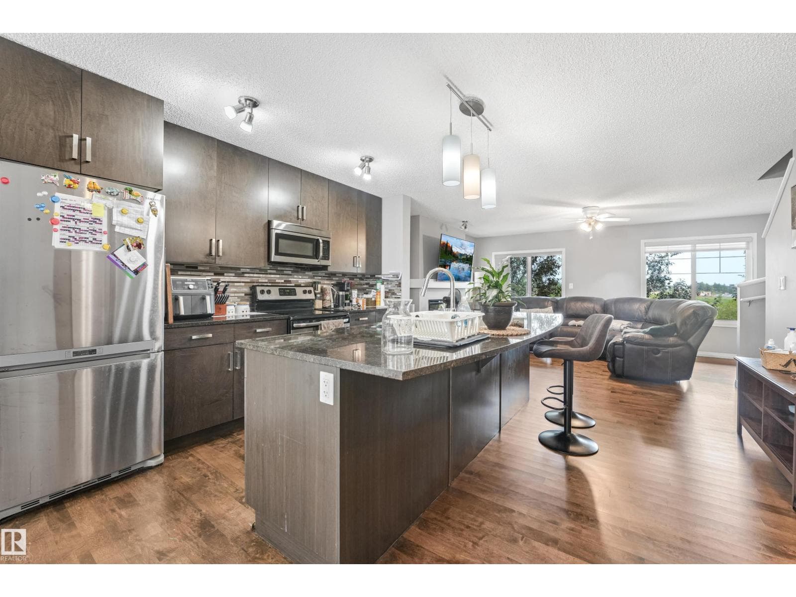 #40 1030 chappelle BV SW — photo 13 of 54