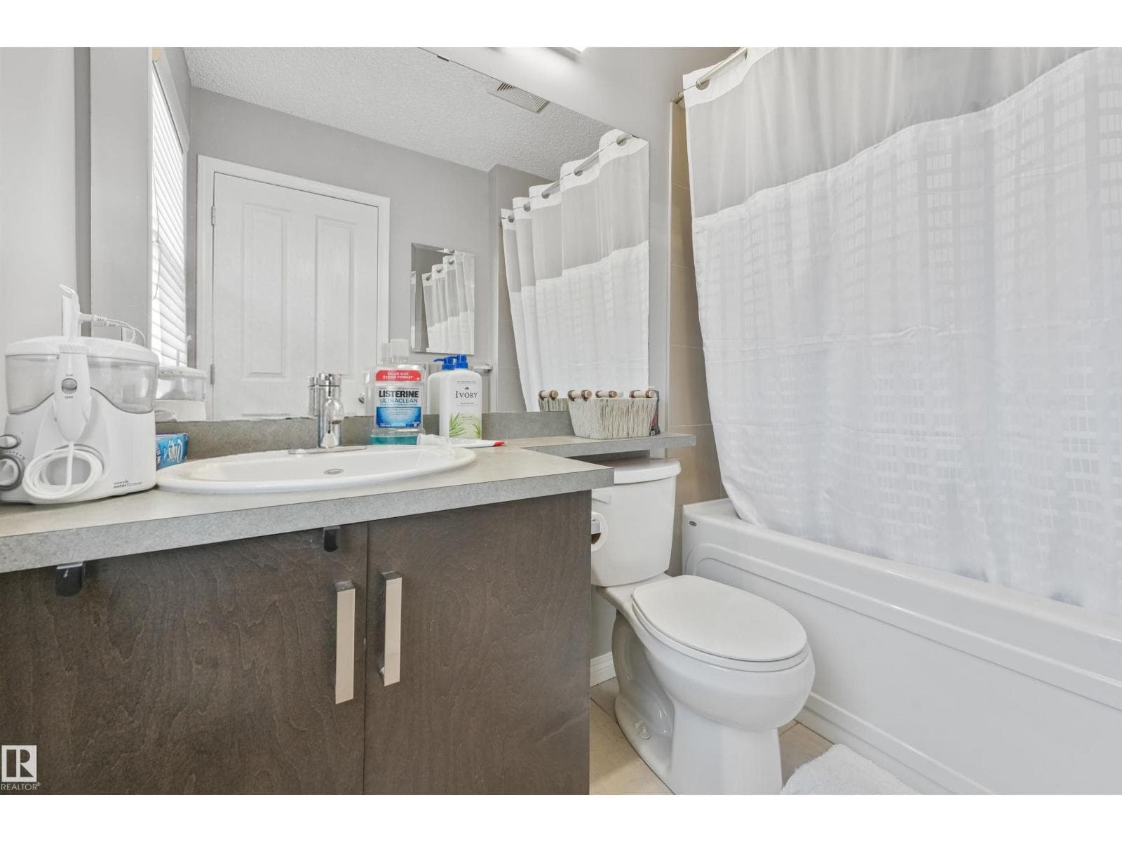 #40 1030 chappelle BV SW — photo 42 of 54