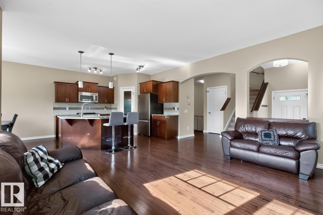 109 SELKIRK PL — photo 7 of 47
