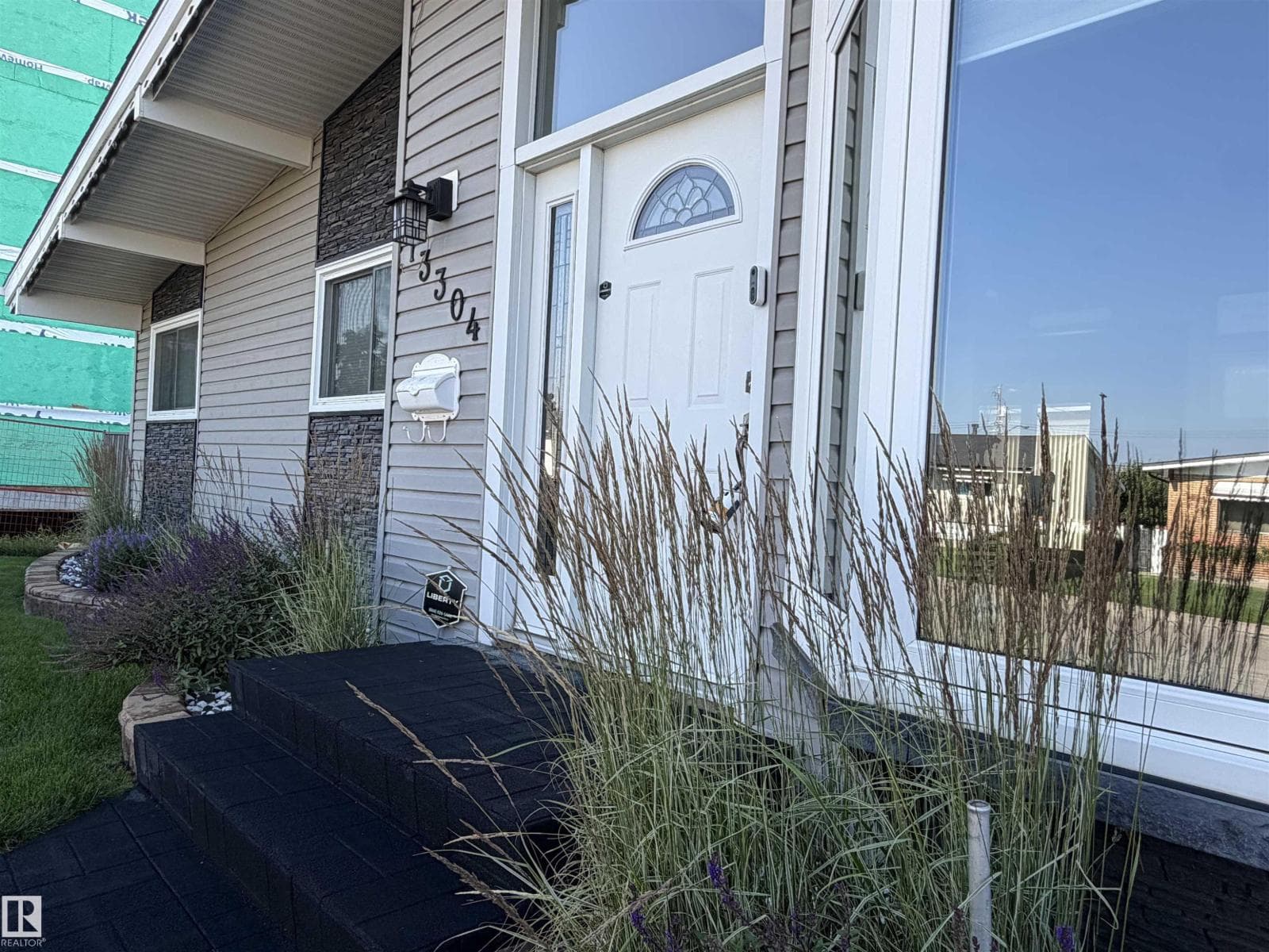 13304 70 ST NW — photo 14 of 61