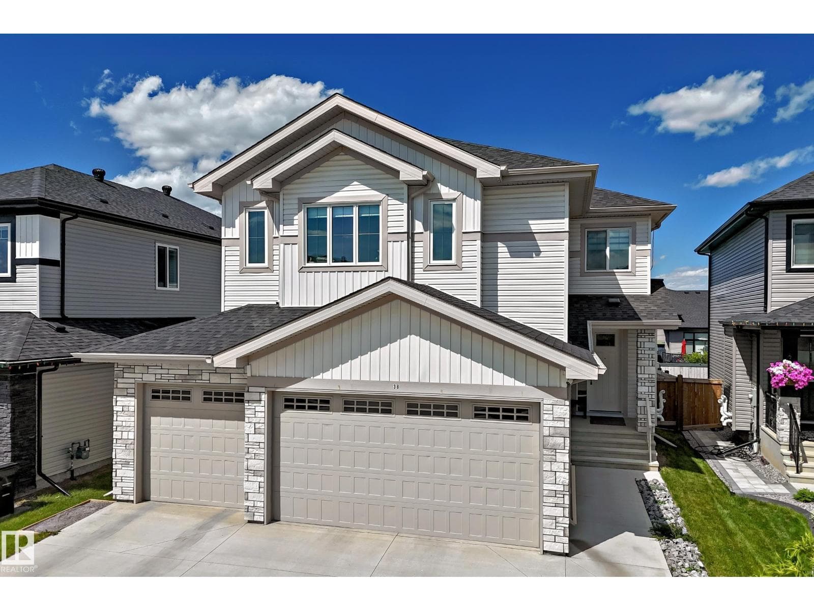 38 AVONLEA WY — photo 2 of 62