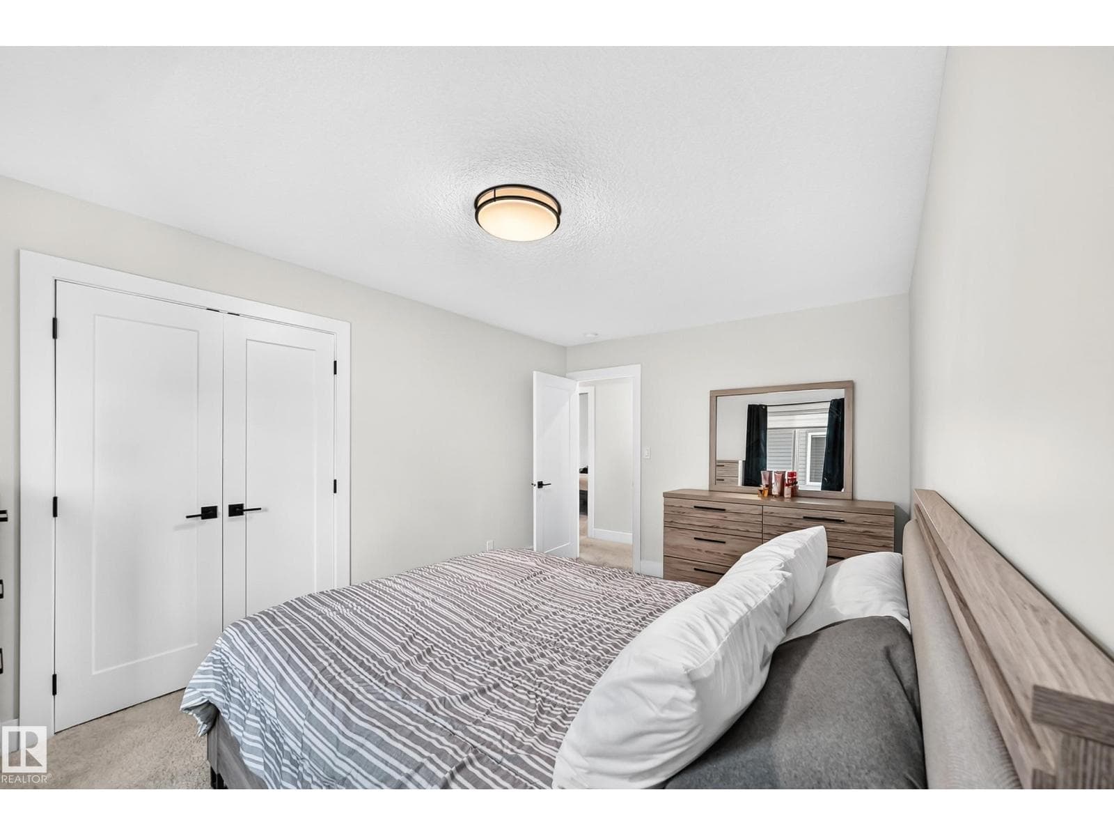 38 AVONLEA WY — photo 34 of 62