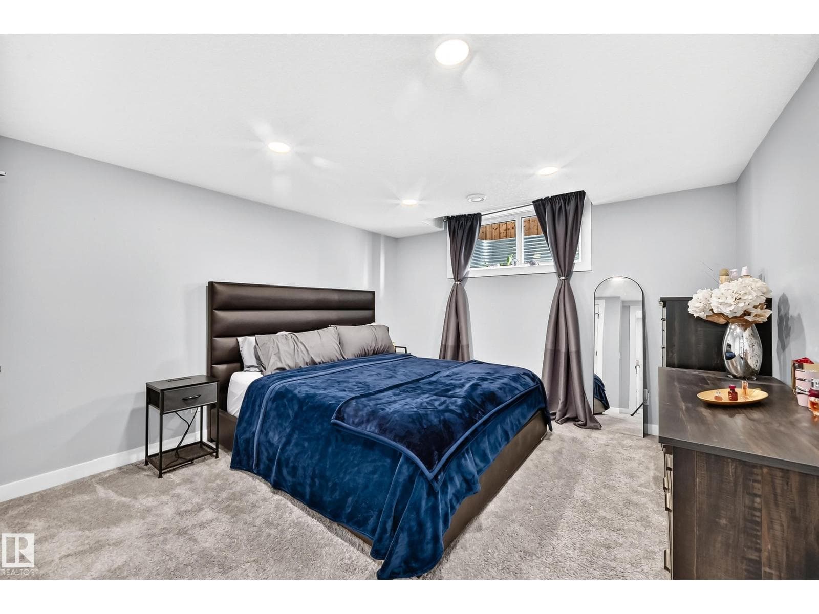 38 AVONLEA WY — photo 44 of 62