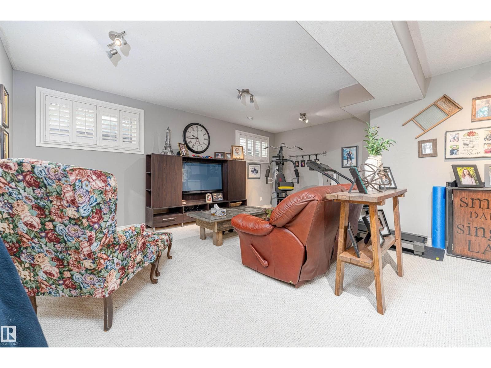 156 GREENFIELD WY — photo 34 of 74
