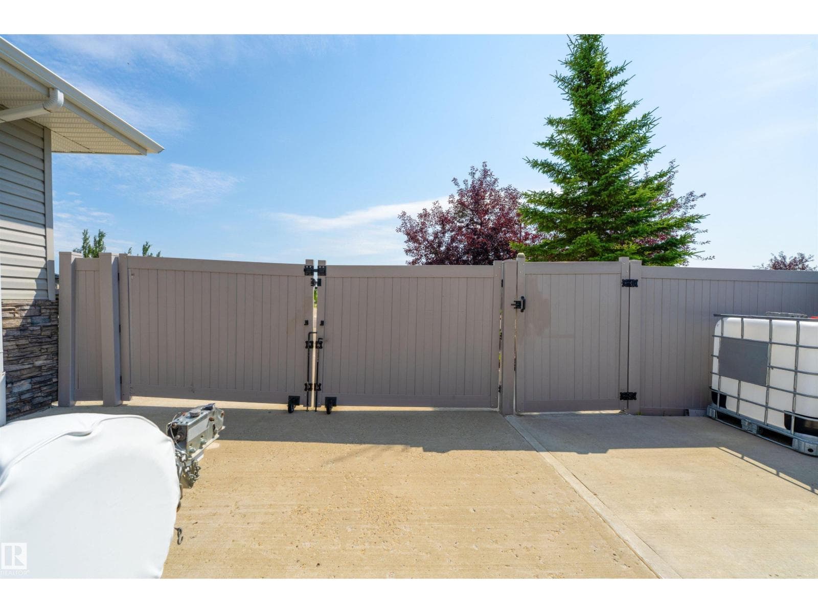 156 GREENFIELD WY — photo 61 of 74