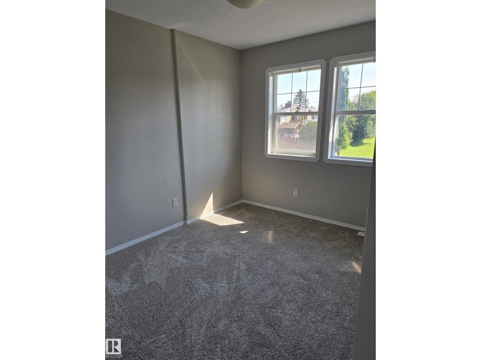 4120 47 ST — photo 15 of 26