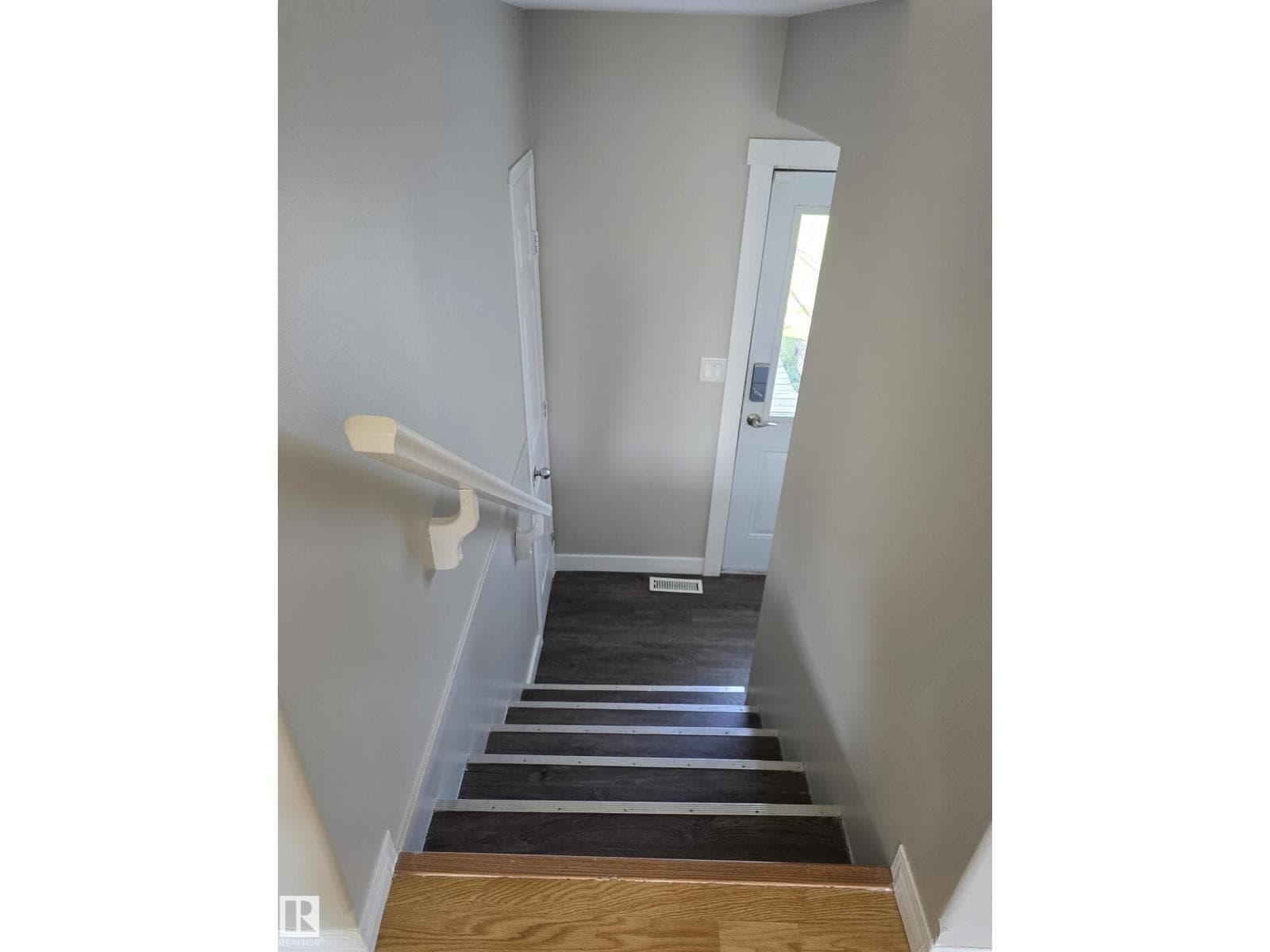 4120 47 ST — photo 25 of 26