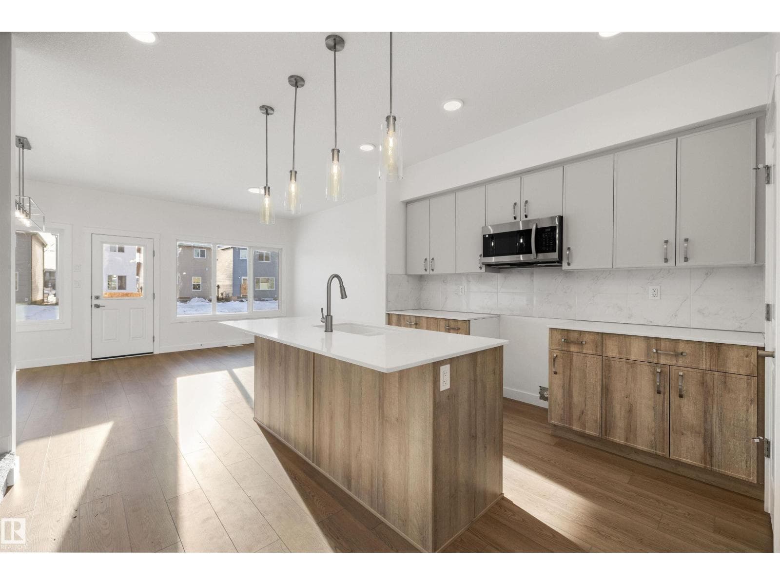 18855 29 AV NW — photo 7 of 41