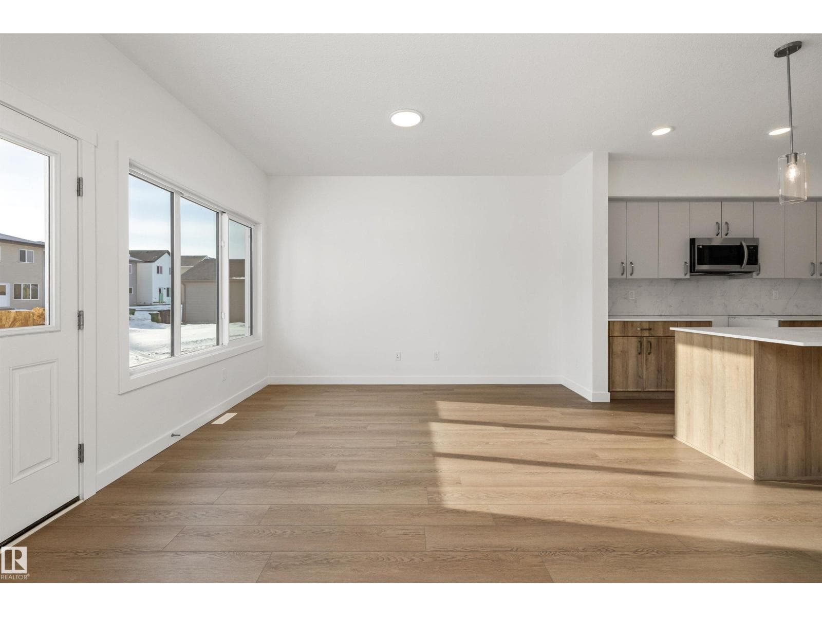 18855 29 AV NW — photo 16 of 41