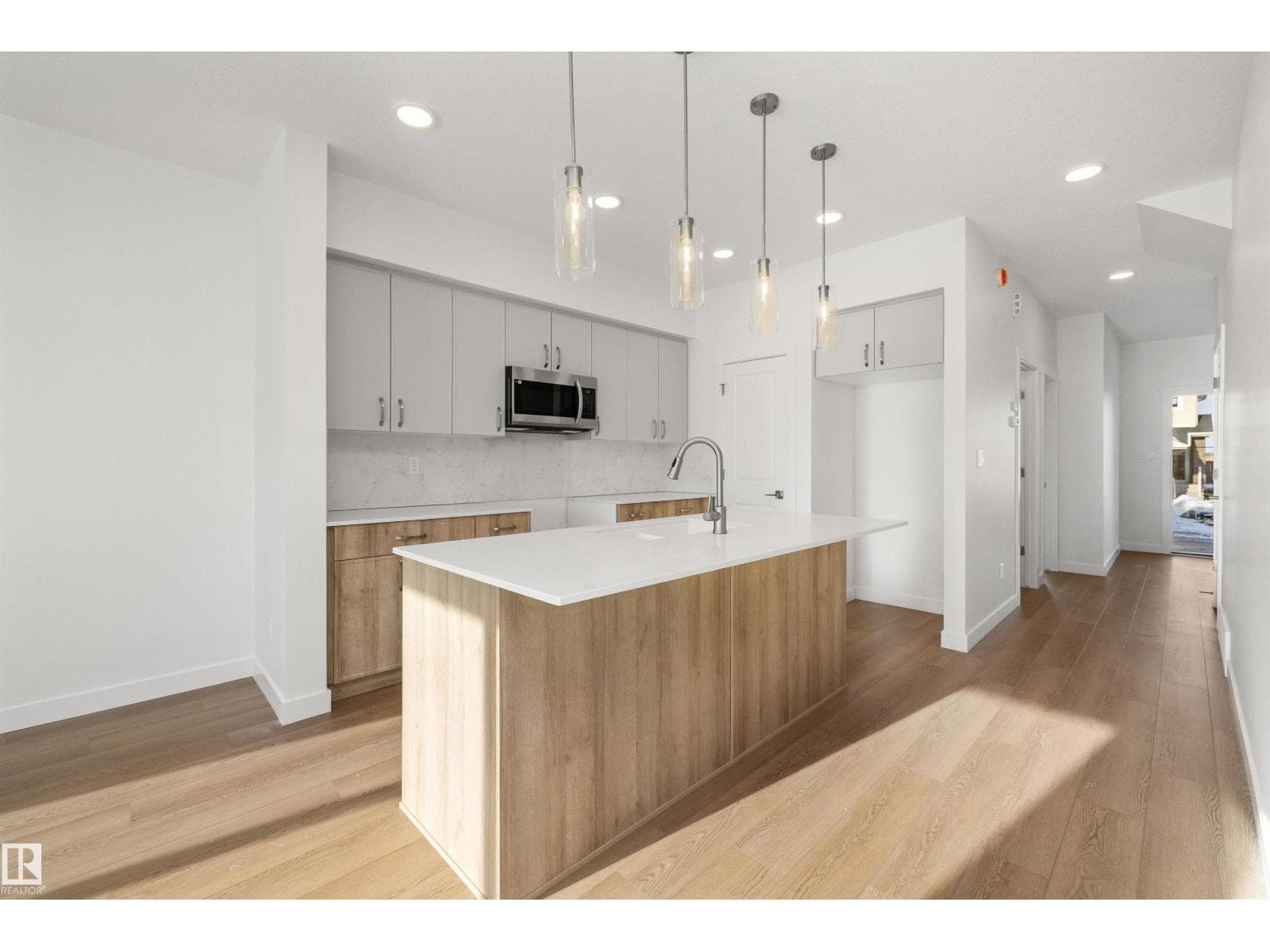 18855 29 AV NW — photo 8 of 41