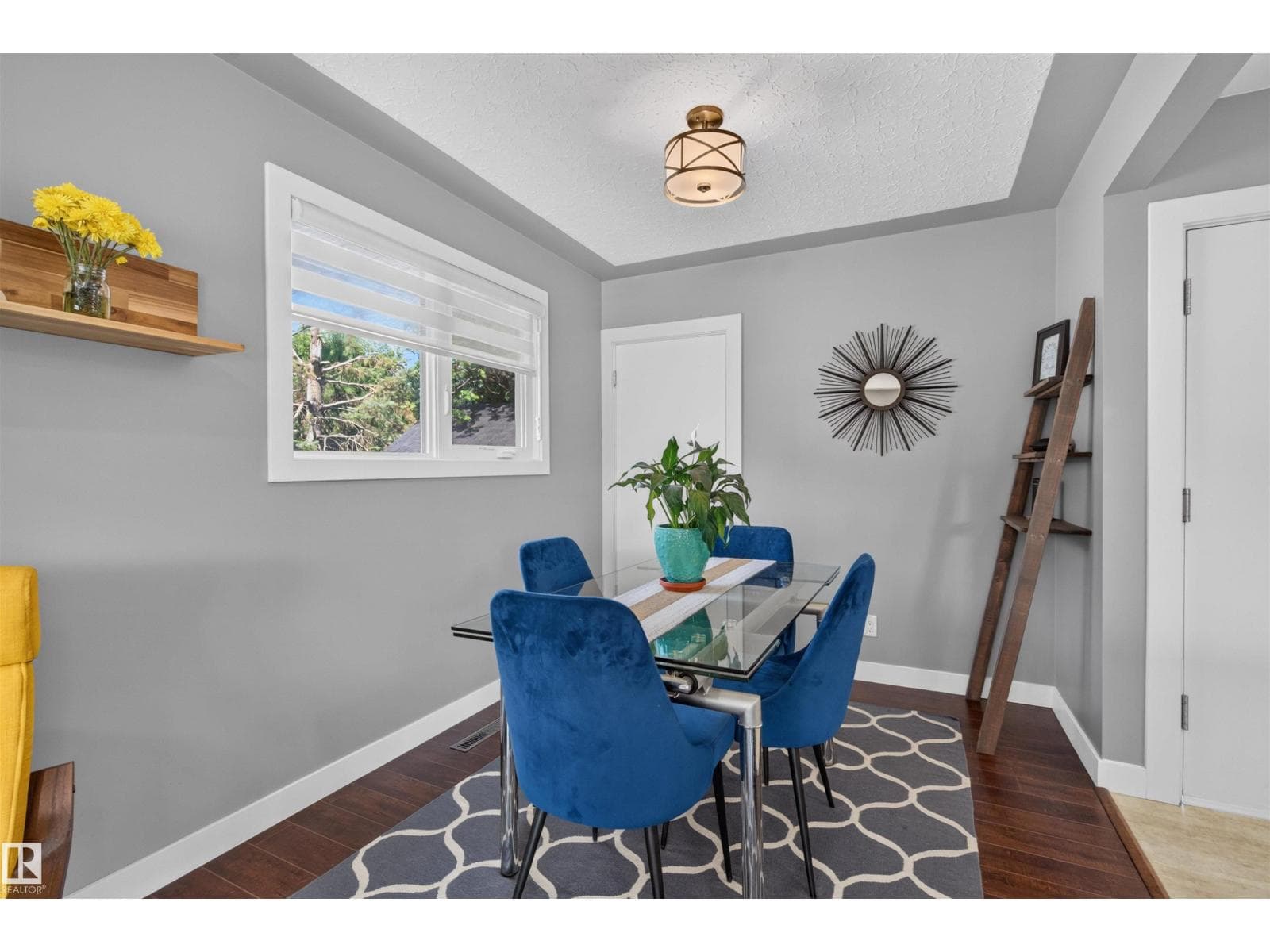 12136 135A AV NW — photo 11 of 48