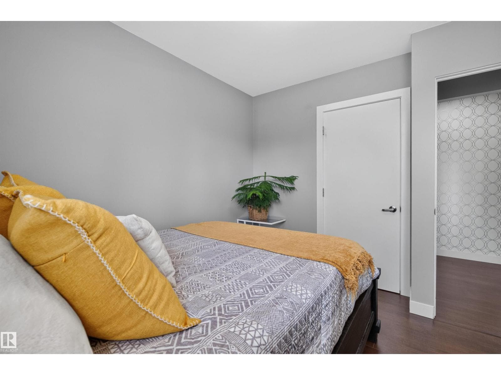 12136 135A AV NW — photo 16 of 48