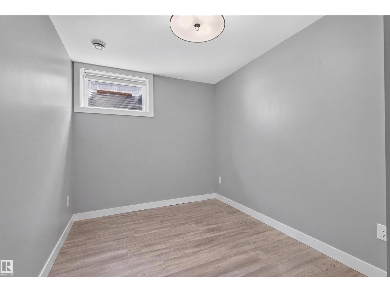 12136 135A AV NW — photo 24 of 48