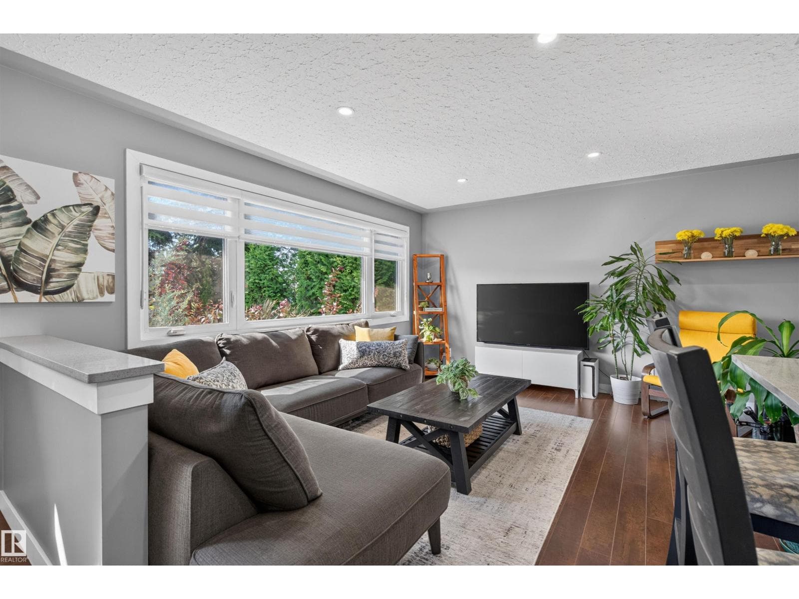 12136 135A AV NW — photo 3 of 48