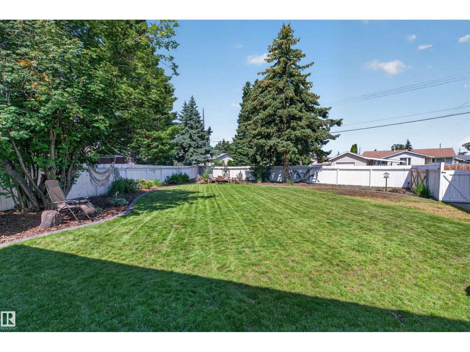 12136 135A AV NW — photo 34 of 48