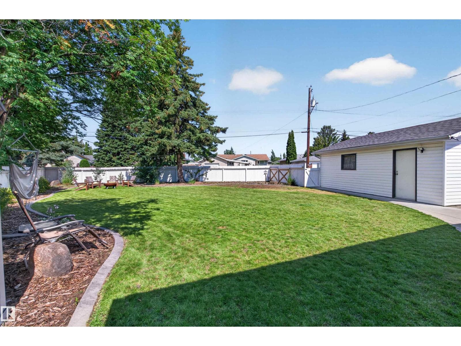 12136 135A AV NW — photo 39 of 48