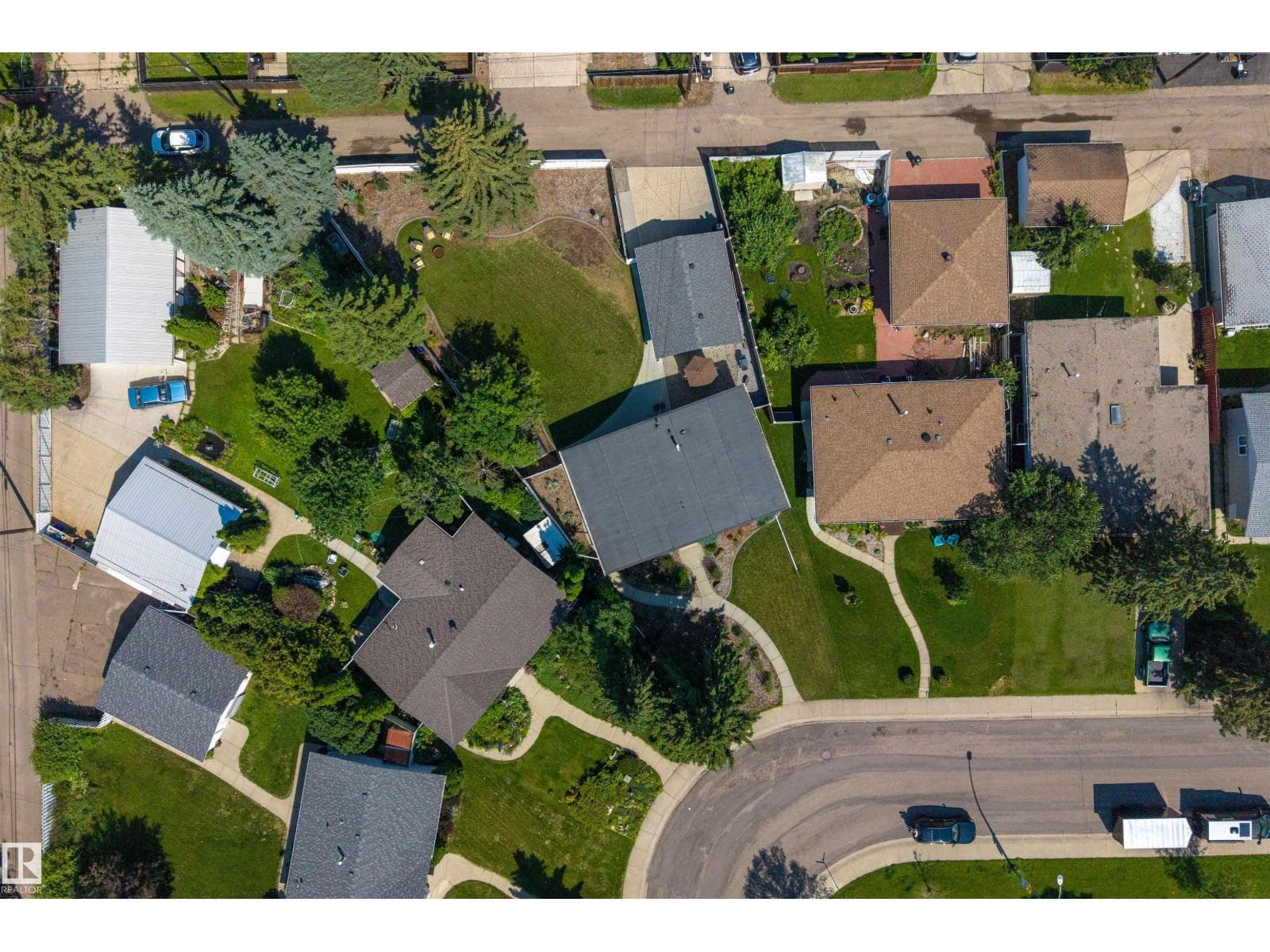 12136 135A AV NW — photo 44 of 48