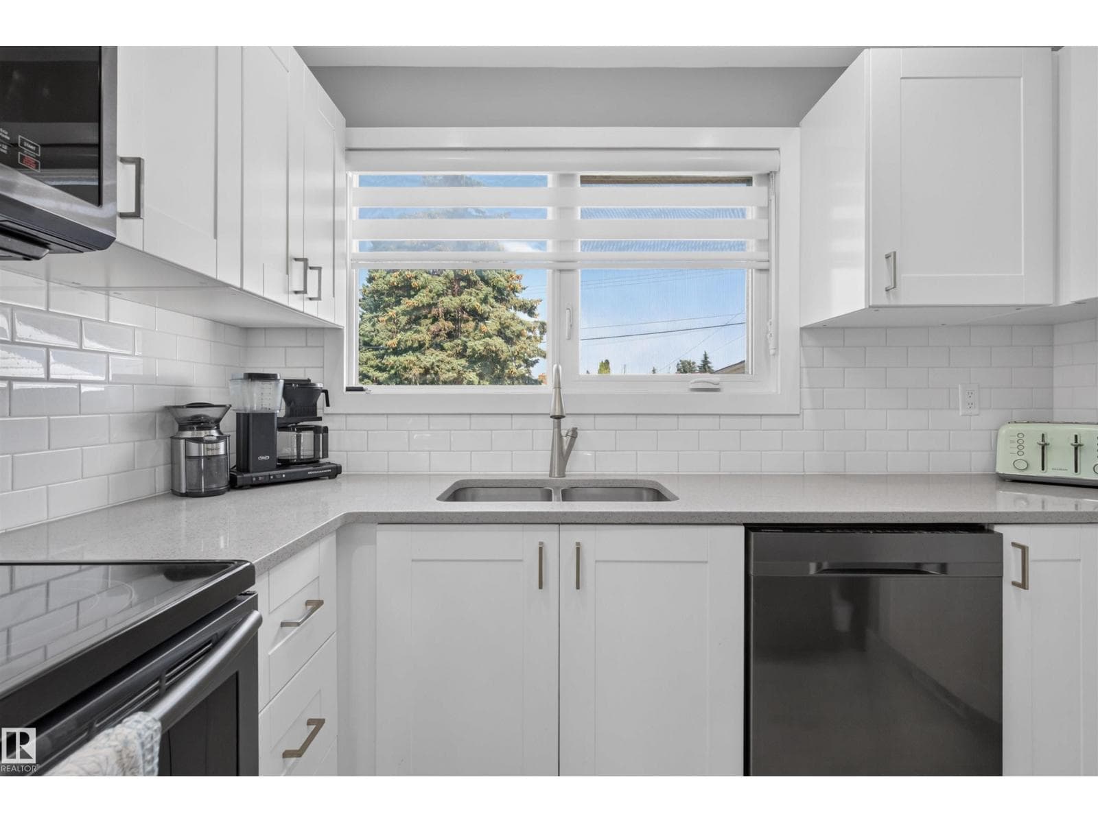 12136 135A AV NW — photo 9 of 48