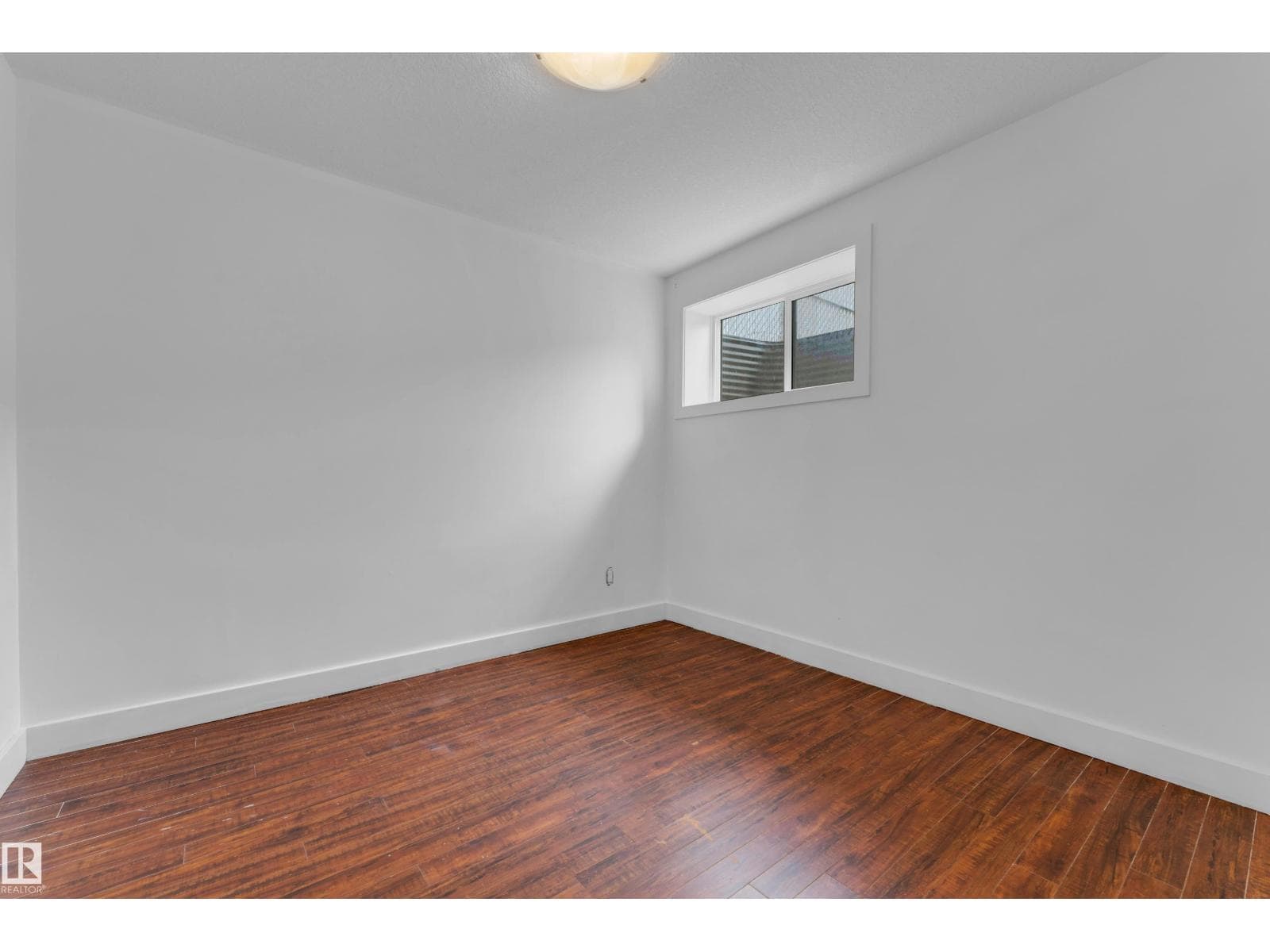 11817 37 ST NW — photo 30 of 46